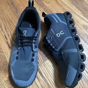 On Cloud Running shoes sneakers Sz 7.5 women’s